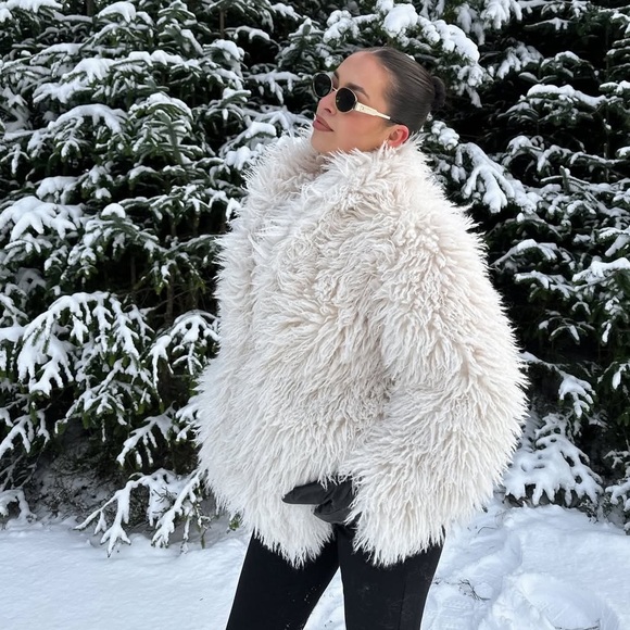 Women's Cream Faux Fur shaggy fluffy snow winter warm Jacket
